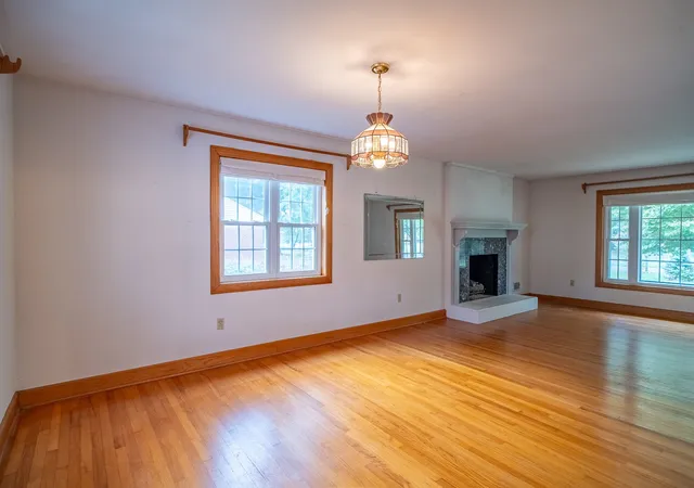 Photo 4 of Single family home for sale at 225 Caperton Ave, Lawrenceburg, TN 38464 | MLS# 3598661 | Listing updated on 2026-10-07