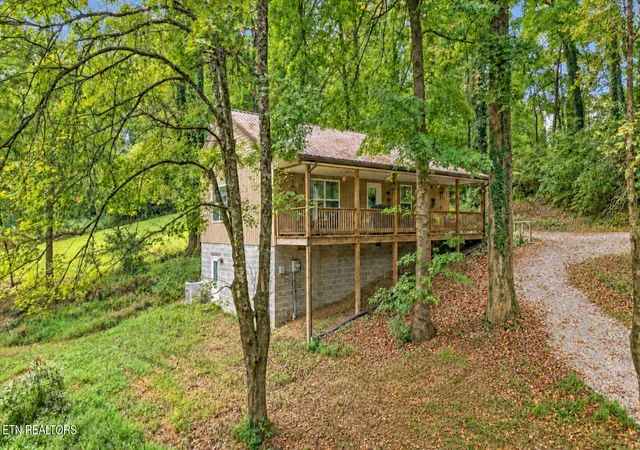 Photo 2 of Single family home for sale at 134 Mckinney Rd, Harriman, TN 37748 | MLS# 3597066 | Listing updated on 2026-10-03