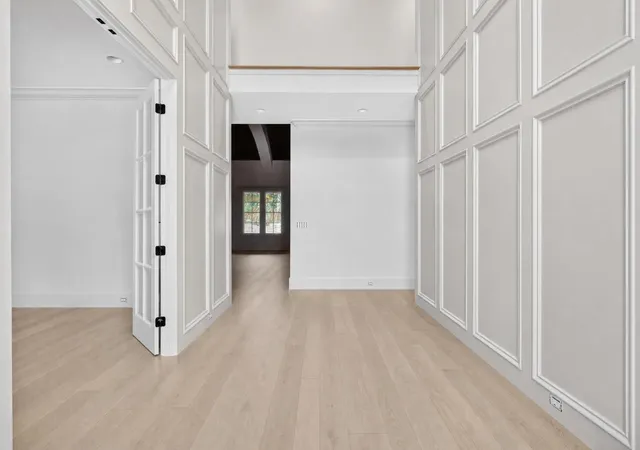 Photo 3 of Mansion for sale at 6001 Dunham Springs Rd, Nashville, TN 37205 | MLS# 3597532 | Listing updated on 2026-10-07