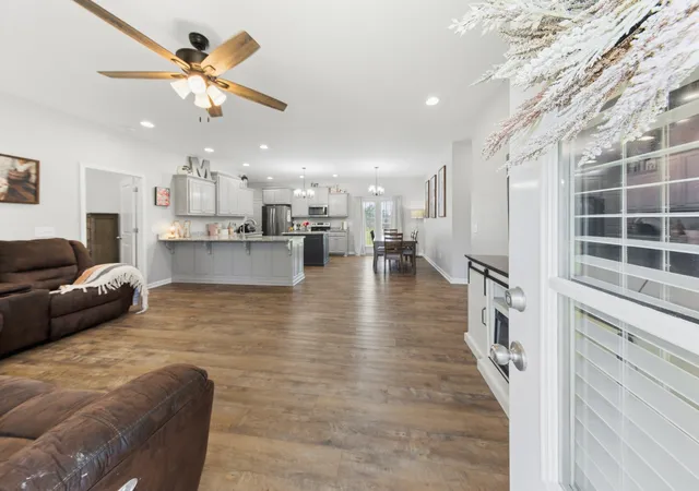 Photo 4 of Single family home for sale at 530 Fairway Dr, Lafayette, TN 37083 | MLS# 3594570 | Listing updated on 2026-09-28