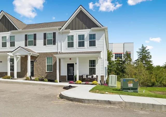 Photo 3 of Townhouse for sale at 120 Dry Cyn, La Vergne, TN 37086 | MLS# 3593747 | Listing updated on 2026-09-24