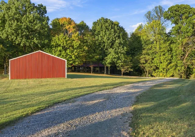 Photo 4 of Single family home for sale at 3933 Edd Ross Rd, Cedar Hill, TN 37032 | MLS# 3598830 | Listing updated on 2026-10-15