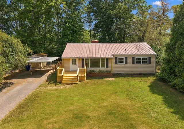 Photo 1 of Single family home for sale at 205 Cliffside Ave, Shelbyville, TN 37160 | MLS# 3593757 | Listing updated on 2026-10-06