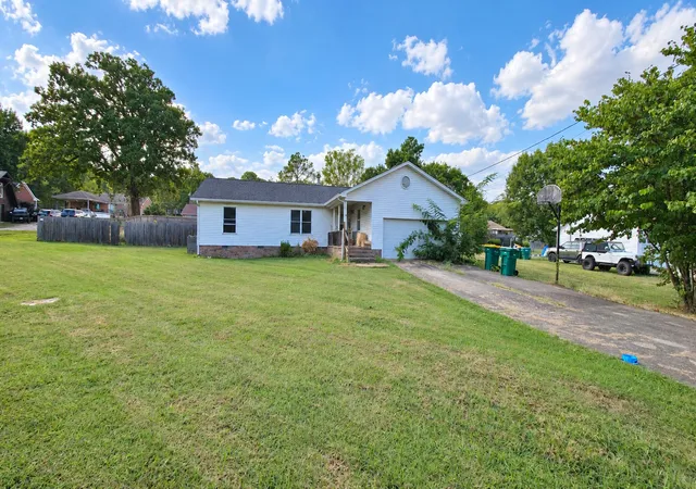 Photo 4 of Single family home for sale at 430 Liberty Ave, Lewisburg, TN 37091 | MLS# 3596573 | Listing updated on 2026-09-21