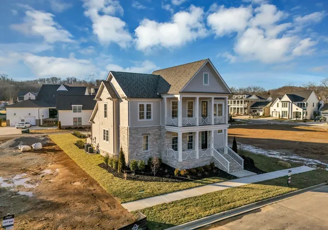 Photo 3 of Single family home for sale at 6105 Pasquo Rd, Nashville, TN 37221 | MLS# 3597761 | Listing updated on 2026-09-22