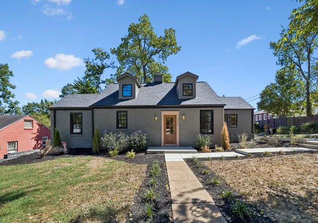 Single family home for sale at 2808 Brightwood Ave, Nashville, TN 37212 | MLS# 3609871