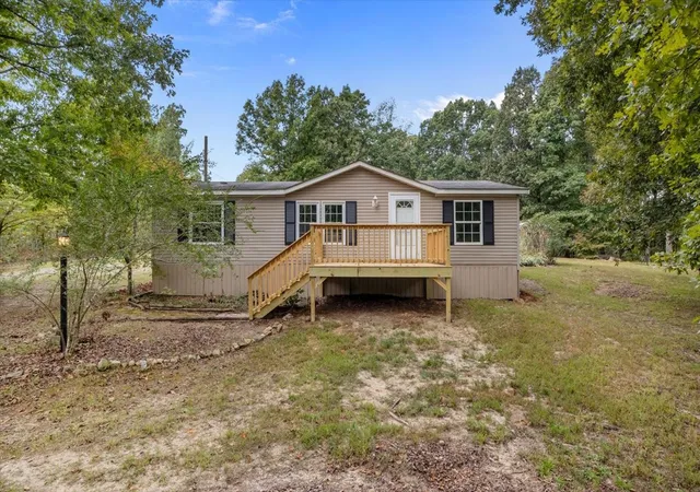 Photo 1 of Manufactured home for sale at 10404 Ridgecrest Dr, Bon Aqua, TN 37025 | MLS# 3595506 | Listing updated on 2026-09-28