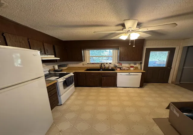 Photo 3 of Single family home for sale at 6326 Celtic Dr, Chattanooga, TN 37416 | MLS# 3599481 | Listing updated on 2026-09-25