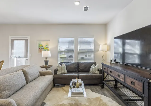 Photo 3 of Townhouse for sale at 4538 Skywood Ln, Nashville, TN 37207 | MLS# 3597968 | Listing updated on 2026-09-23