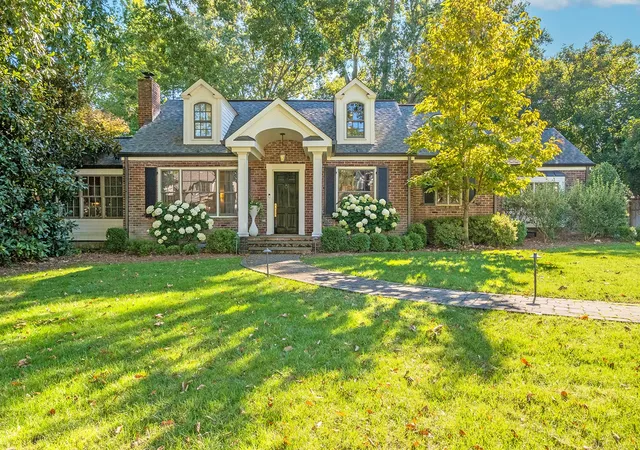 Single family home for sale at 133 Taggart Ave, Nashville, TN 37205 | MLS# 3623155
