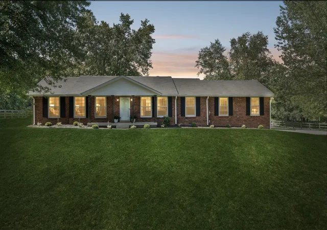 Photo 2 of Single family home for sale at 920 Clearview Rd, Cottontown, TN 37048 | MLS# 3594197 | Listing updated on 2026-10-10
