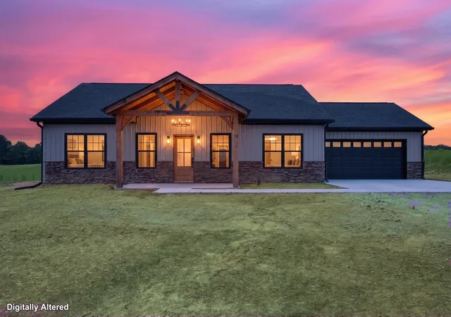 Photo 1 of Single family home for sale at 36 Meadowwood Ln, Winchester, TN 37398 | MLS# 3594139 | Listing updated on 2026-09-22