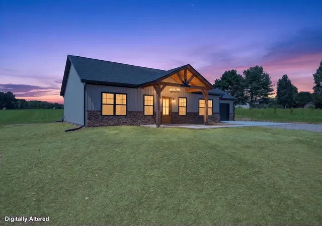Photo 2 of Single family home for sale at 36 Meadowwood Ln, Winchester, TN 37398 | MLS# 3594139 | Listing updated on 2026-09-22