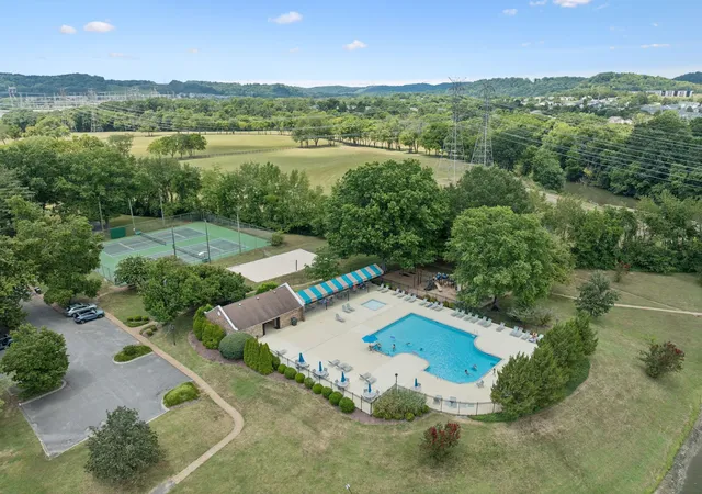 Photo 4 of Single family home for sale at 105 Claytie S, Nashville, TN 37221 | MLS# 3594191 | Listing updated on 2026-09-25