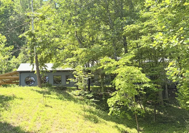 Photo 3 of Single family home for sale at 4033 New Hwy 96 W, Franklin, TN 37064 | MLS# 3594244 | Listing updated on 2026-09-19