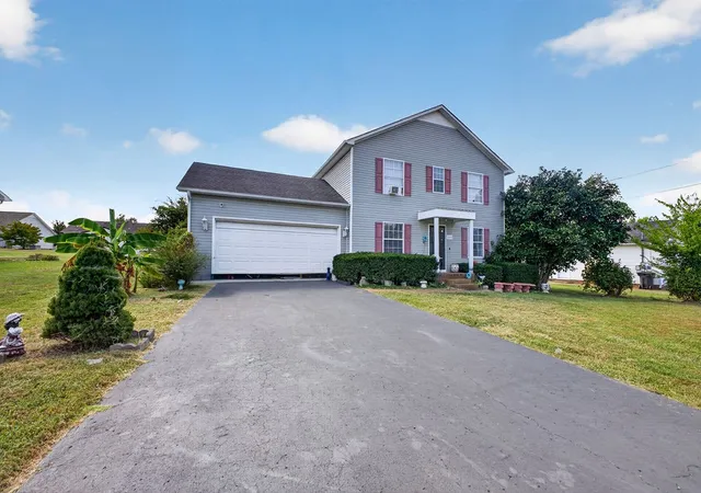 Photo 4 of Single family home for sale at 1618 Jamie Dr, Columbia, TN 38401 | MLS# 3596209 | Listing updated on 2026-10-08