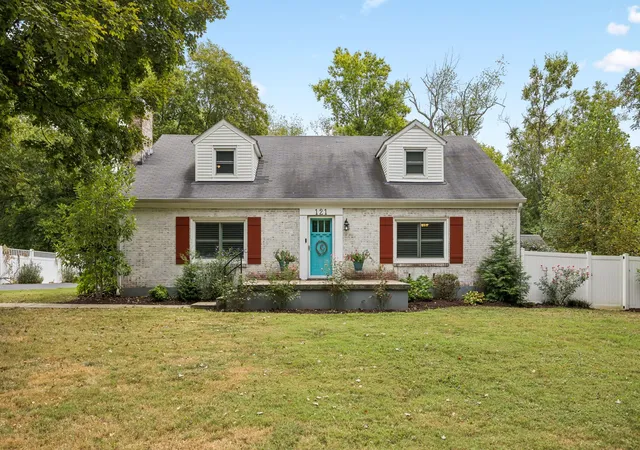 Photo 2 of Single family home for sale at 121 Park Cir, Columbia, TN 38401 | MLS# 3603272 | Listing updated on 2026-10-04