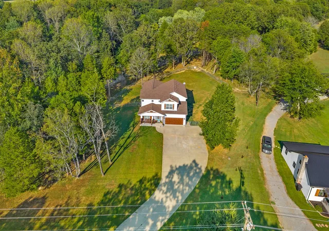Photo 2 of Single family home for sale at 1333 Southside Rd, Southside, TN 37171 | MLS# 3603968 | Listing updated on 2026-10-08