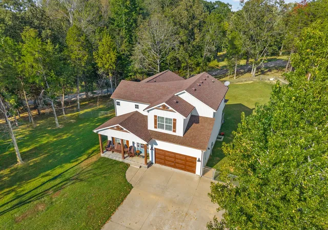 Photo 3 of Single family home for sale at 1333 Southside Rd, Southside, TN 37171 | MLS# 3603968 | Listing updated on 2026-10-08