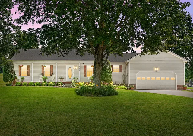 Photo 1 of Single family home for sale at 1011 Lillard Williams Rd, Chapmansboro, TN 37035 | MLS# 3603478 | Listing updated on 2026-10-06