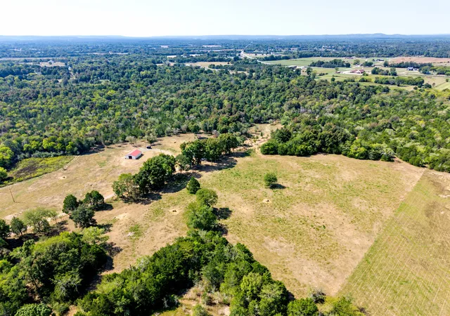 Photo 3 of Single family home for sale at 2080 Hunter Rd, Lewisburg, TN 37091 | MLS# 3594036 | Listing updated on 2026-10-06