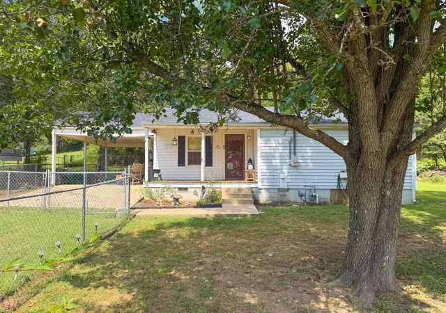 Single family home for sale at 748 Powdermill Hl Rd, Lawrenceburg, TN 38464 | MLS# 3596444