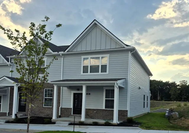 Photo 1 of Townhouse for sale at 121 Dry Cyn, La Vergne, TN 37086 | MLS# 3594063 | Listing updated on 2026-09-25