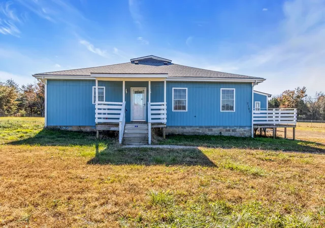 Photo 3 of Single family home for sale at 2190 Unionville Deason Rd, Bell Buckle, TN 37020 | MLS# 3594125 | Listing updated on 2026-09-18
