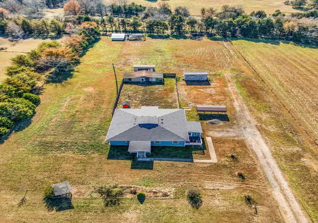 Photo 3 of Single family home for sale at 2190 Unionville Deason Rd, Bell Buckle, TN 37020 | MLS# 3594125 | Listing updated on 2026-09-18