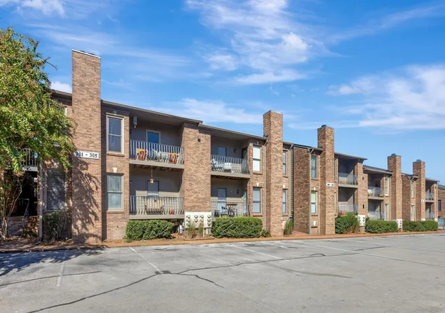 Photo 3 of Condo for sale at 514 Sloan Rd, Nashville, TN 37209 | MLS# 3601334 | Listing updated on 2026-10-04