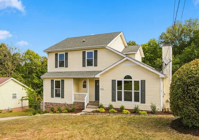 Photo 3 of Single family home for sale at 2651 Elkmont Dr, Clarksville, TN 37040 | MLS# 3602299 | Listing updated on 2026-09-29