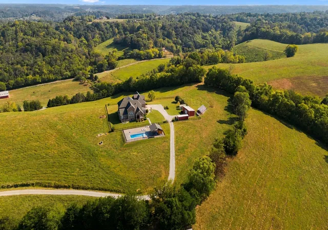 Photo 4 of Single family home for sale at 1500 Mitchell Rd, Pulaski, TN 38478 | MLS# 3599264 | Listing updated on 2026-10-04