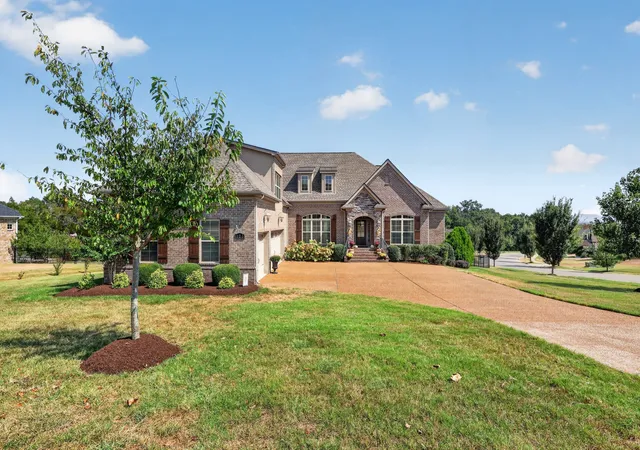 Photo 3 of Sale Pending at 123 Newnham Brg Dr, Nolensville, TN 37135 | MLS# 3594323 | Listing updated on 2026-09-28