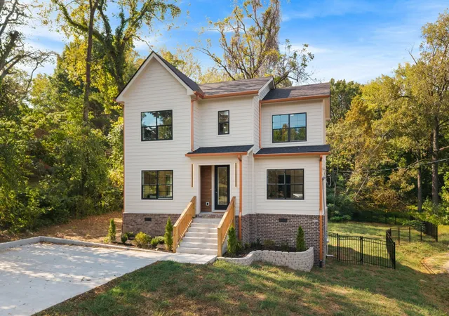 Photo 1 of Single family home for sale at 2809 Cooper Ln, Nashville, TN 37216 | MLS# 3596374 | Listing updated on 2026-09-21