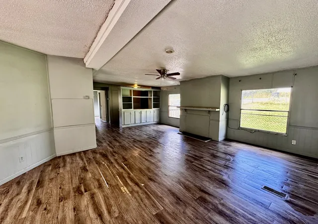 Photo 3 of Sale Pending at 1189 Leo Baker Rd, Ashland City, TN 37015 | MLS# 3594153 | Listing updated on 2026-10-01