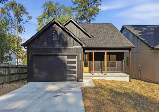 Photo 1 of Single family home for sale at 1315 Labrea Dr, Chattanooga, TN 37421 | MLS# 3594152 | Listing updated on 2026-09-26
