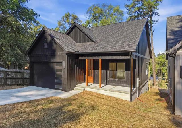 Photo 2 of Single family home for sale at 1315 Labrea Dr, Chattanooga, TN 37421 | MLS# 3594152 | Listing updated on 2026-09-26