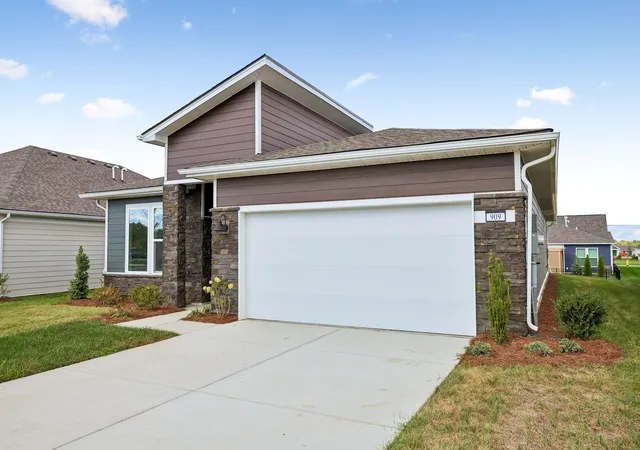Photo 3 of Single family home for sale at 909 Bur Oak Rd, Lebanon, TN 37090 | MLS# 3594172 | Listing updated on 2026-10-04