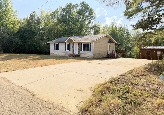 Single family home for sale at 155 Dickson Rd, Sardis, TN 38371 | MLS# 3594180