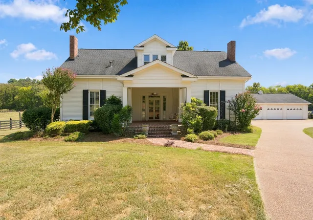 Photo 2 of Single family home for sale at 8954 Horton Hwy, College Grove, TN 37046 | MLS# 3597766 | Listing updated on 2026-09-24