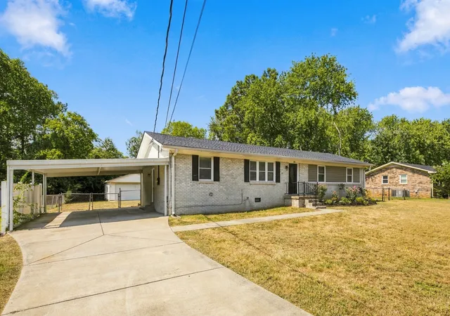 Photo 3 of Single family home for sale at 105 Elk Ave, Smyrna, TN 37167 | MLS# 3596423 | Listing updated on 2026-09-29