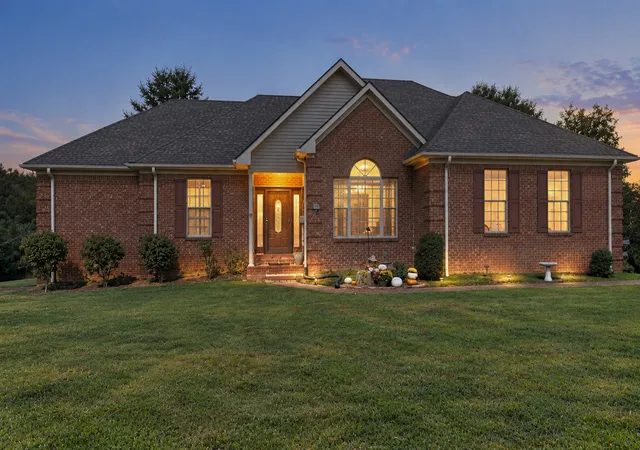 Photo 1 of Single family home for sale at 12500 Franklin Rd, Franklin, KY 42134 | MLS# 3594208 | Listing updated on 2026-09-18