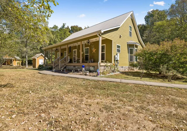 Photo 3 of Single family home for sale at 1421 Milltown Rd, Lewisburg, TN 37091 | MLS# 3610244 | Listing updated on 2026-10-07