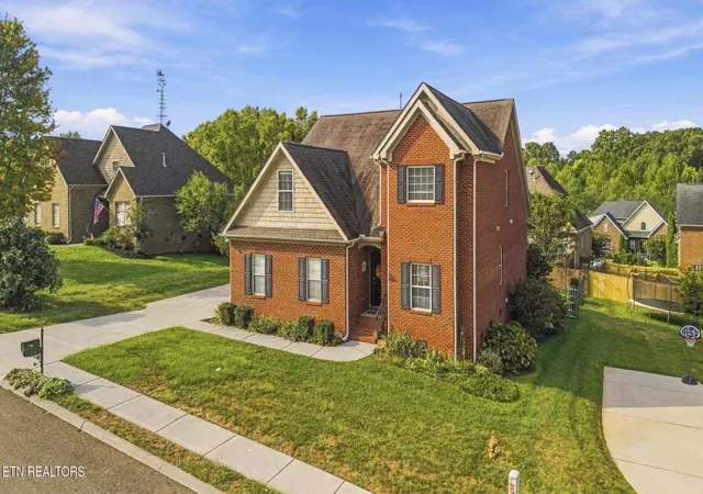 Photo 3 of Single family home for sale at 1745 Bonnie Roach Ln, Knoxville, TN 37922 | MLS# 3594205 | Listing updated on 2026-09-23