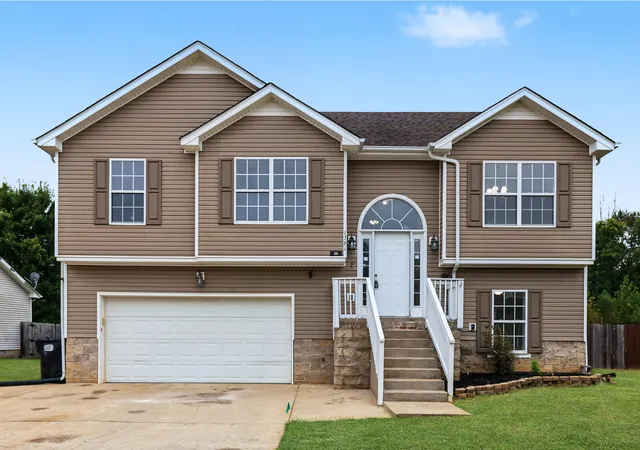 Single family home for sale at 1361 Mutual Dr, Clarksville, TN 37042 | MLS# 3598584