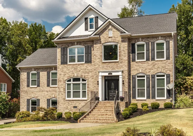 Single family home for sale at 102 Fairlake Ct, Hendersonville, TN 37075 | MLS# 3596241