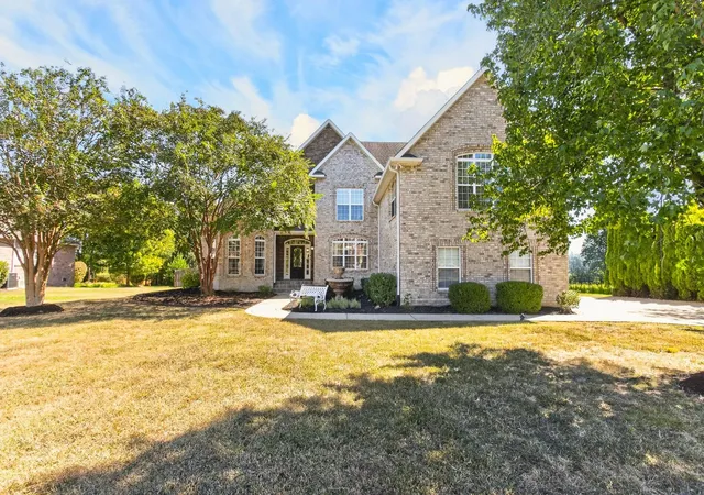 Photo 1 of Single family home for sale at 677 Starpoint Dr, Gallatin, TN 37066 | MLS# 3603190 | Listing updated on 2026-10-08