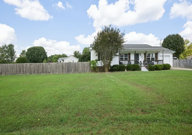 Photo 3 of Single family home for sale at 81 Patterson Cir, Mc Ewen, TN 37101 | MLS# 3594527 | Listing updated on 2026-09-19