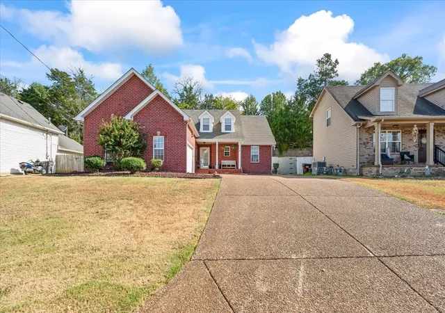 Photo 1 of Single family home for sale at 1009 Saddle Wood Dr, Mount Juliet, TN 37122 | MLS# 3594470 | Listing updated on 2026-09-22