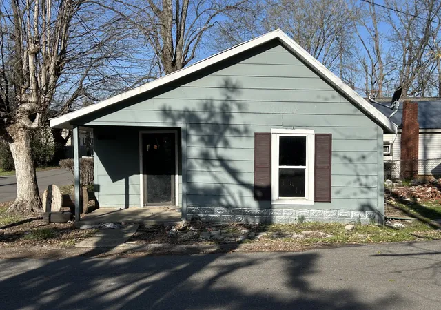 Photo 1 of Single family home for sale at 2083 Bessie St, Springfield, TN 37172 | MLS# 3596971 | Listing updated on 2026-09-21